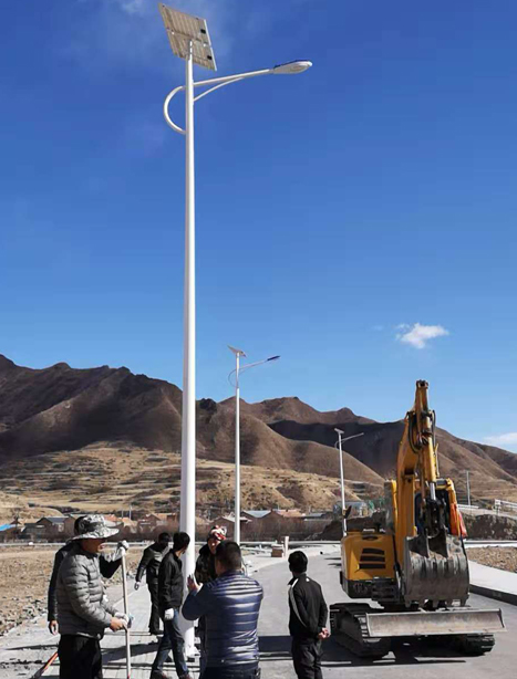 甘南碌曲10米幸福路街道太阳能路灯项目