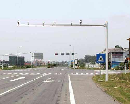 幸福路街道监控灯