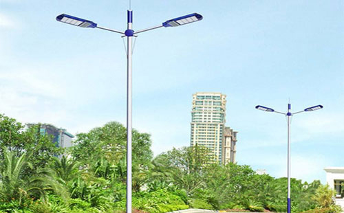 幸福路街道太阳能路灯地脚螺栓规格：防止倾倒的关键