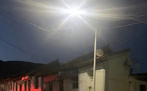 农村院子里最适合的幸福路街道太阳能路灯亮度与安装要点