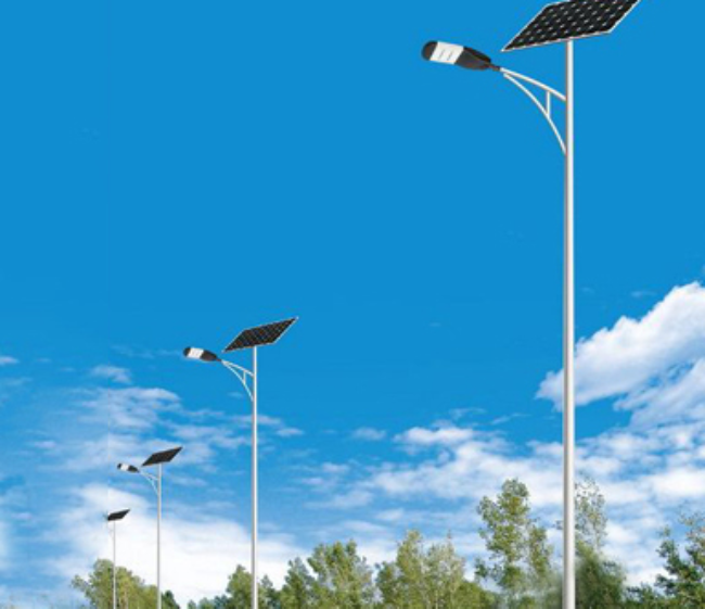 幸福路街道太阳能路灯维护时，这些细节别忽略！